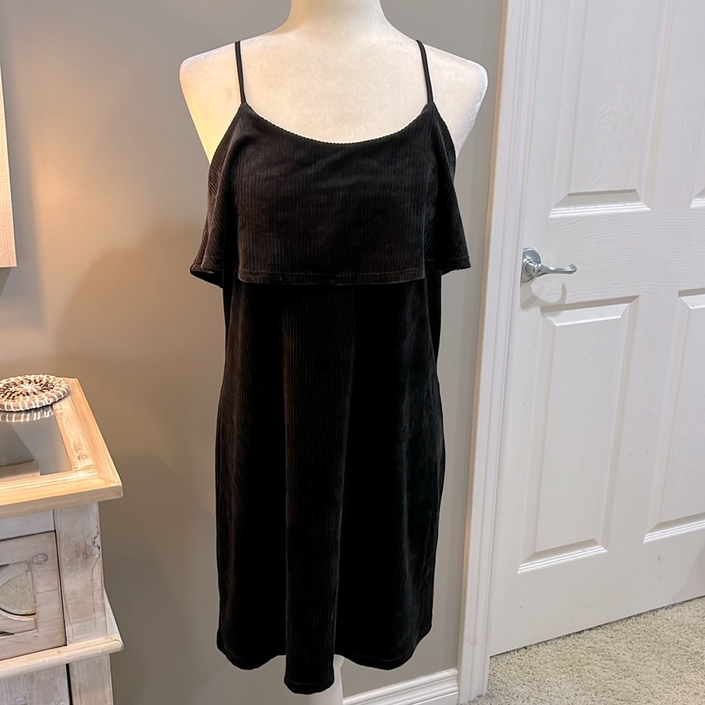 NWT Ladies LE LIS Strappy Ruffle Top Mini Dress M